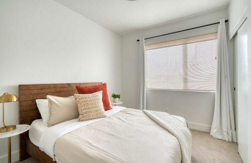 The Cascadia Retreat - Luxury Home - 90 WalkScore - Photo 20