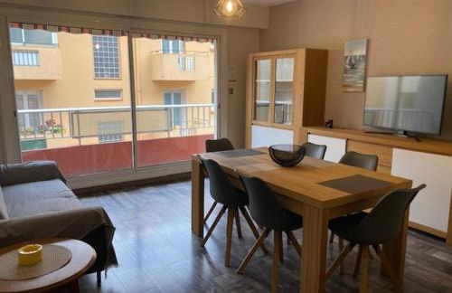 F3 lumineux avec terrasse, garage, clim et ascenseur à 500m du centre et 800m des thermes - FR-1-703-85 - Foto 1