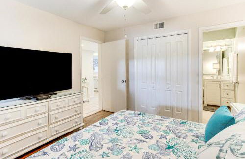 Poolside Fun and Ocean Strolls Harbor Island Haven! - Foto 15