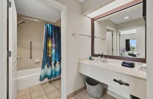 5 Minutes to Disney Free Shuttle King & queen bed - Foto 122