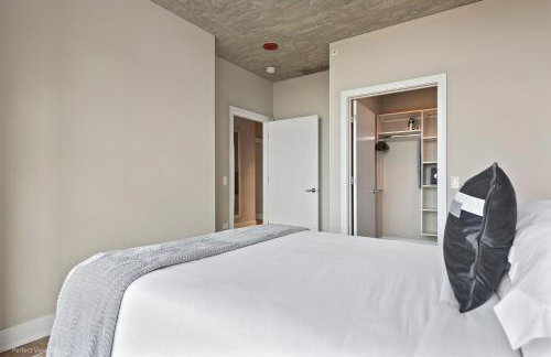 Sage Modern Apartments Near Union Park in West Loop - Photo 64