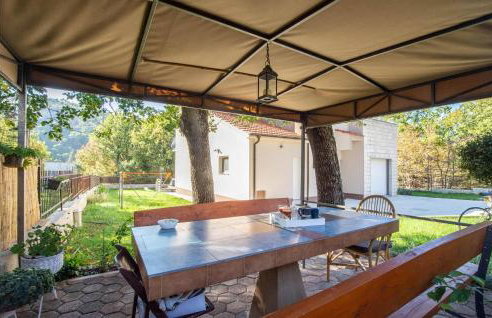 3 Bedroom Awesome Home In Srinjine - Photo 3