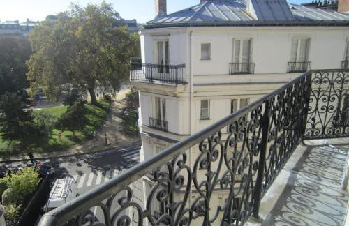 Vue Tour Eiffel et 5 minutes des Champs-Elysees Appartement 2 chambres Paris 16 Etoile - Foto 25