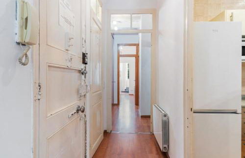 Bright 2BR in Clot Desk Fiber Wi-Fi - Foto 18