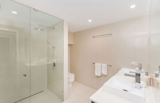 Luxury Pool Side Apartment in Beachfront Resort - Foto 13