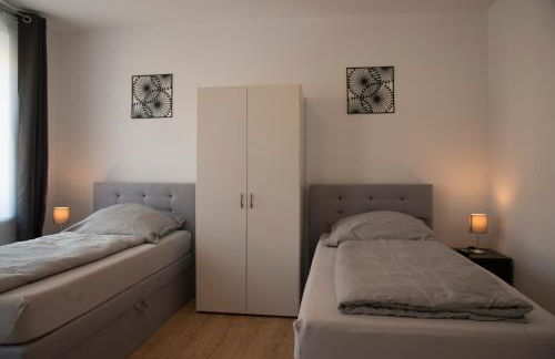Schöne große Ferienwohnung 79m2 und 2 Bäder, Zentrumnah, 2OG - Foto 16