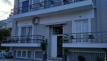 Next to the school - Photo 5