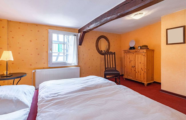 Romantic Holiday Home in Schleiden on the Village Square - Foto 10