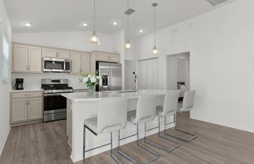 Spacious Golf Retreat-2 King Beds-Golf Cart- Full Kitchen & TVs in Every Room - Foto 40