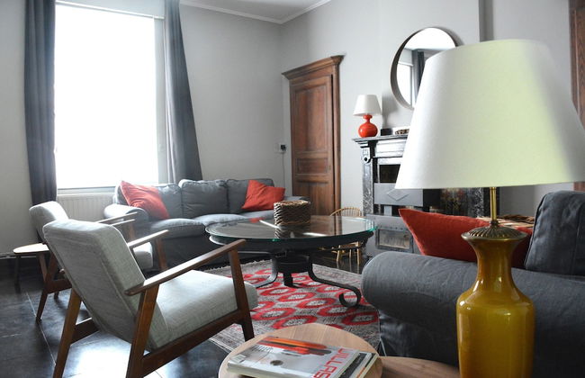 Group Escape by Molignee River - Foto 22