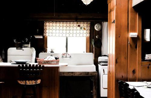 Rustic Cabin Retreat on the Ten Mile River in Narrowsburg, New York - Foto 6