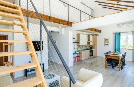 Villa Majkovica - 4 Bedroom Villa with Private Pool & En-Suite Bathrooms & Parking - Photo 25