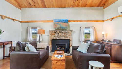 Rustic Baileys Retreat Cabin Near Wineries! - Foto 3