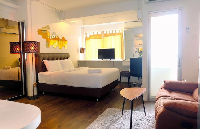 Large and Minimalist Studio at Pakubuwono Terrace Apartment - Foto 10