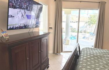 Villa-Haze, lots of privacy, solar & electric heated pool and SPA - Photo 23