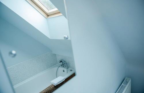 Hazel House - Cosy 2 bedroom house with parking near to Oxford - Foto 37