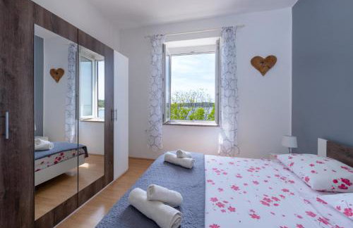 Sea apartment by beach Vine, olive oil tasting, kajaks, grill - Photo 10