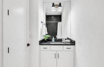 Luxury and Spacious Home with Private Garage and Fire Pit - Foto 20