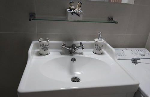 To Be (2B) in Malaga - Photo 21