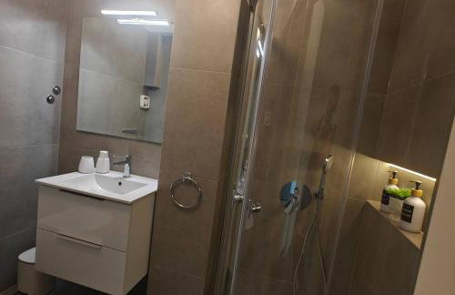 Ma Maison No9 Downtown Villa,Jacuzzi,5bdrs,Parking - Foto 20