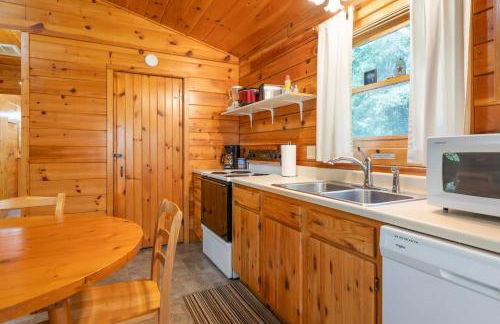 Table Rock Lake Cabin - Hawthorn #12 with Lake Access Hot Tub Outdoor Pool - Foto 10