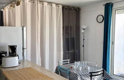 Appartement 4 Pers. en bord de mer avec parking privé et équipements complets - FR-1-529-41 - Foto 8