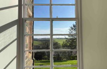 2 bedroom Townhouse within Grade C listed Ladysbridge House 2 night minimum stay - Foto 3