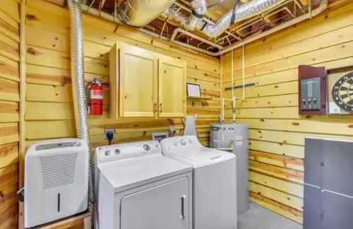 Cozy North GA Cabin 3BR3BA, Fire Pit & Game Rm - Foto 22