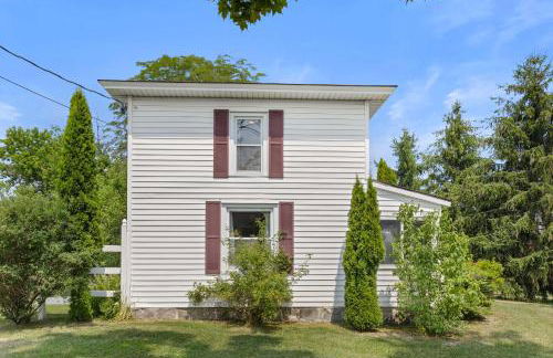 Keuka Wine Trail Vineyard View Farmhouse - Fire Pit & Game Room - Foto 51