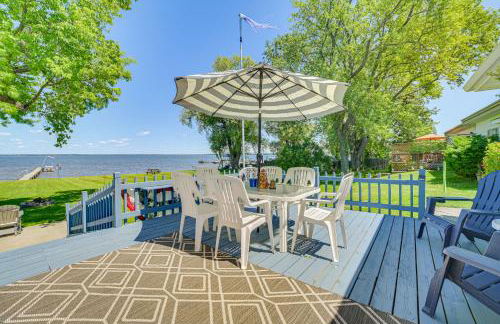 Private Dock and Fire Pit Houghton Lake Home! - Foto 1