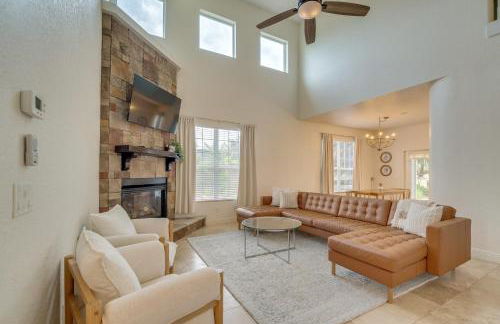 Private Beach at Lakefront Summerfield Getaway! - Foto 3