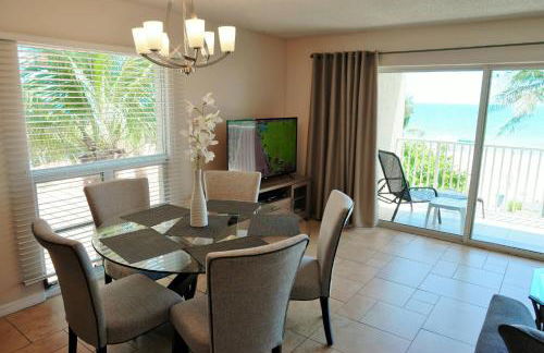 Beach and sunset view from your balcony - Photo 7