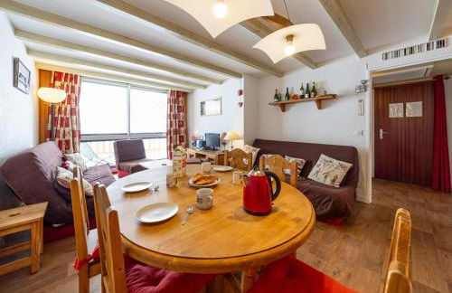 Appartement au pied des pistes, 6 pers, centre-station - FR-1-807-85 - Foto 2