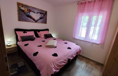 apartman Goga with pool and jacuzzi - Foto 65