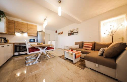 Apartmani Lelu - Photo 37