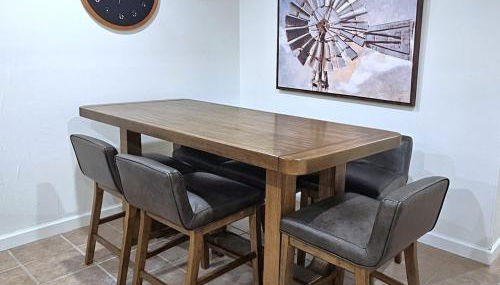 2 Bedroom, Washer-Dryer, Sleeps 6, lower, No Kitchen - Foto 2