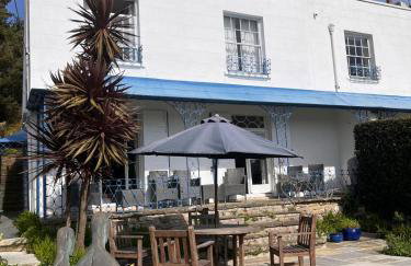 Amazing Large House, Lovely Newly Fitted Kitchen, Sleeps 8 , Nice Views and Garden, Plus a Beach Hut that is Located on Lyme Regis Beach - Photo 17