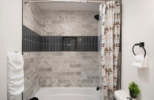 Stylish Lemon 2BR and 3BA Townhouse - Foto 23