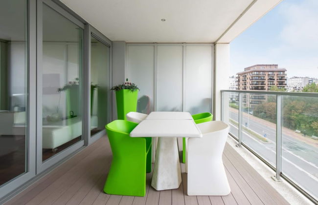 South Facing Apartment With Terrace - Photo 10