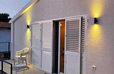 Nada Apartment, Uvala Koramaslinova, Brač - Photo 18