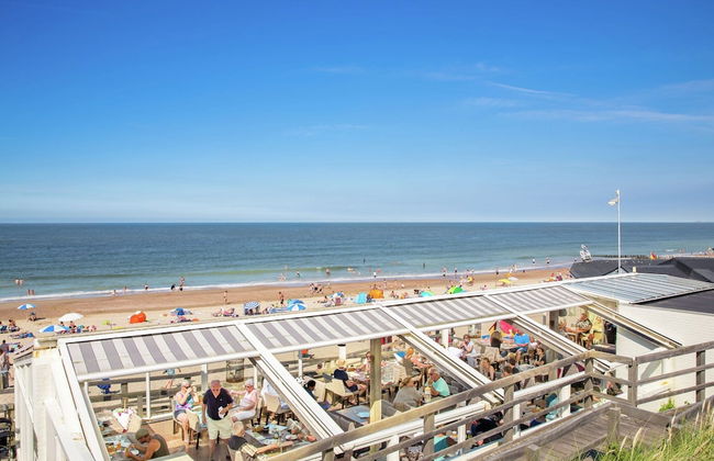 Bungalow by North Sea Beach With Private Garden - Photo 33