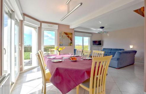 4 Bedroom Awesome Home In Courtils - Foto 12