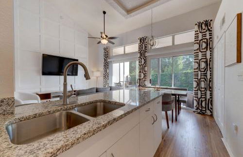 Charming and Cozy Townhome Near Disney - Foto 25