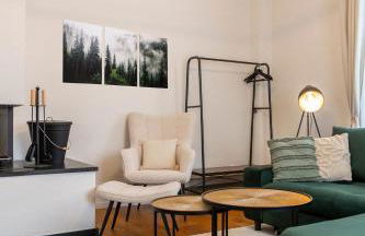 Charaktervolle 122qm Altbau-Ferienwohnung mit Stuck, viel Platz für Familien & Gruppen bis zu 8 Personen, Parkplatz inklusive - Photo 32