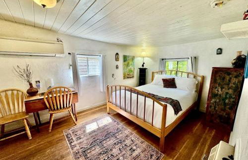 Rural Log Cabin Rental for Couples near Taos Ski Valley - Foto 4
