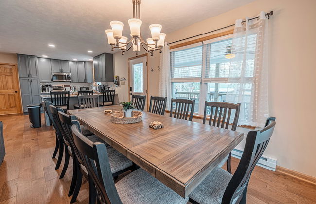 NEW Large Group Summer Getaway W/hot Tub + Game Room! - Foto 33