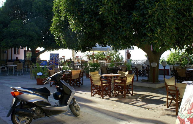 Holiday Home With Garden in Kritinia - Foto 33