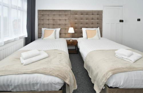 Moonlight House - sleeps 7, driveway, garden - Photo 32