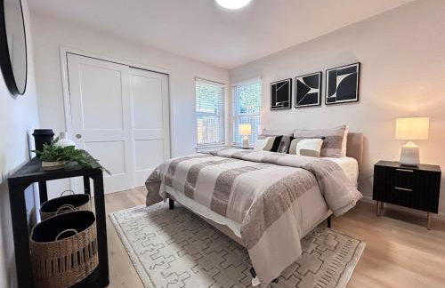 Quiet Community, Stylish Escape - Photo 8