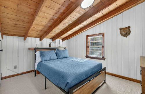 Cabin w River Access Fire Pit Grill WiFi & More - Foto 46